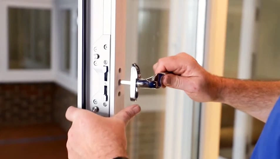 دستگیره پنجره upvc