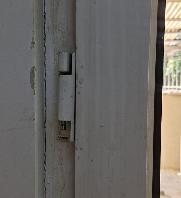 تعمیرات لولا درب و پنجره