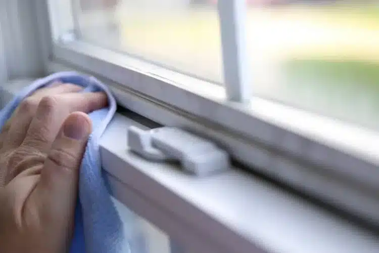 روشهای پیشگیری از زرد شدن پنجره دوجداره