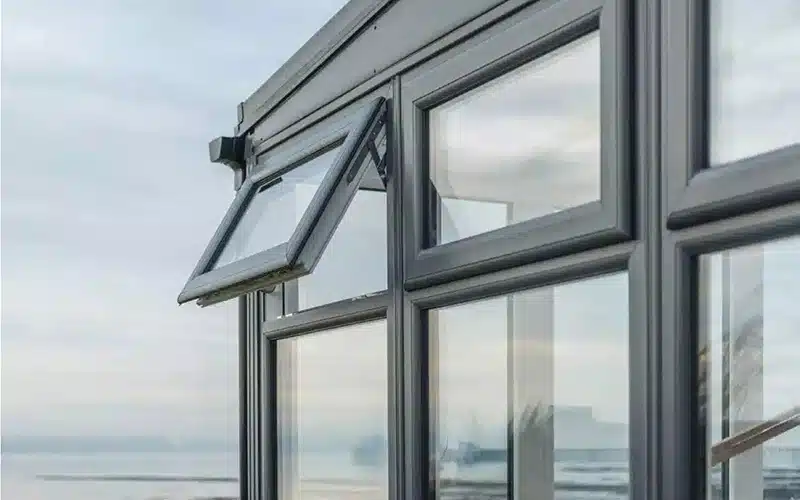 علت تاب برداشتن پنجره UPVC
